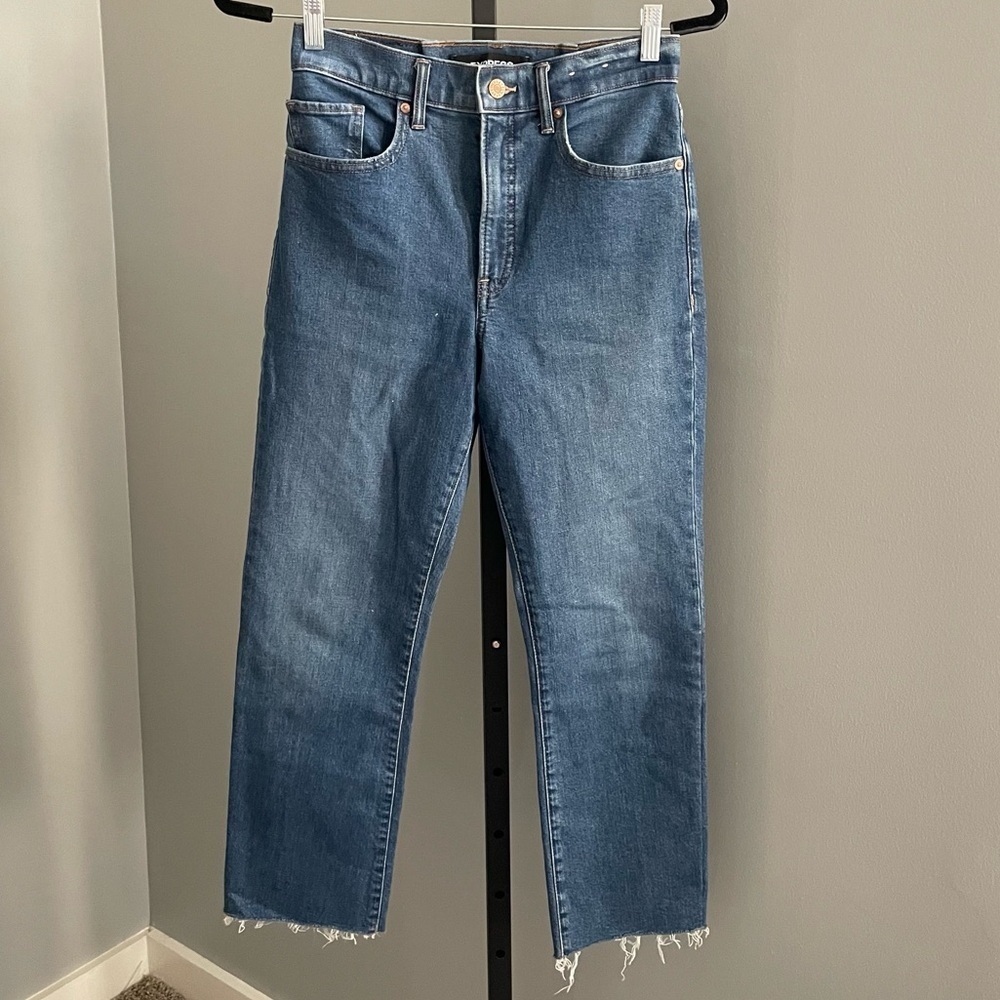 Express High Waisted Medium Wash Raw Hem Cropped Flare Jeans Size 4